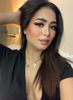 Mona New in Bahrain, Juffair - puta in Al Manama Photo 1 of 6