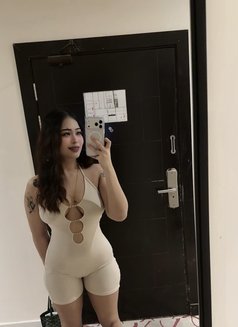 Mona New in Bahrain, Juffair - puta in Al Manama Photo 3 of 6