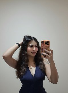 Mona New in Bahrain, Juffair - puta in Al Manama Photo 4 of 6