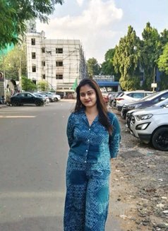 Mona Real Meet Indore Escort Agency, Esc - puta in Pune Photo 3 of 5