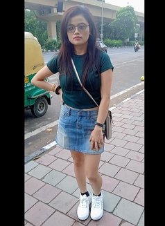 Mona Singh - escort in New Delhi Photo 3 of 5