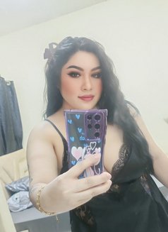 Mona - puta in Ajmān Photo 3 of 6