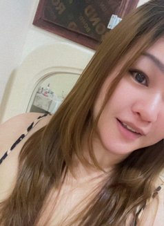 Mona - escort in Al Manama Photo 6 of 7