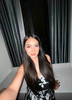 Mona - puta in Bangkok Photo 1 of 5