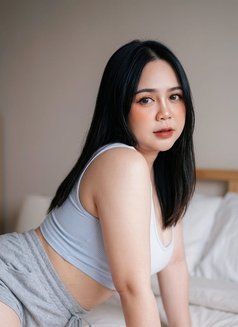 Mona - escort in Muscat Photo 7 of 10