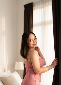 Mona - escort in Muscat Photo 8 of 10