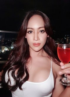 Mona - Transsexual escort in İstanbul Photo 16 of 19