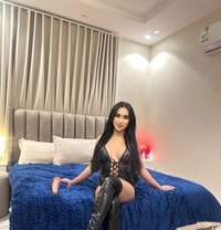 Mona - Transsexual adult performer in Riyadh Photo 2 of 10