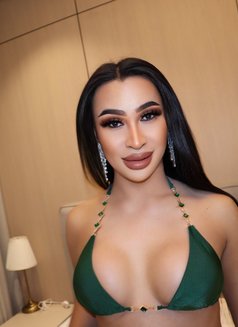 Mona - Transsexual adult performer in Riyadh Photo 1 of 14