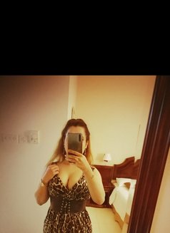 Mona - escort in Muscat Photo 6 of 6