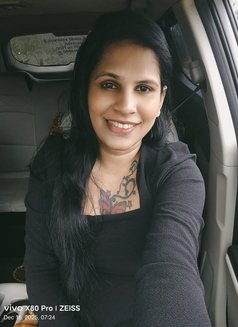 Monal - Transsexual companion in Coimbatore Photo 1 of 8