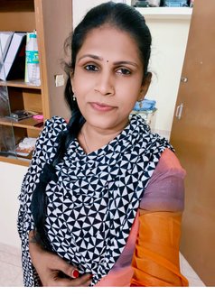 Monal - Transsexual companion in Bangalore Photo 8 of 17