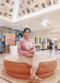 Monal - Transsexual companion in Bangalore Photo 15 of 17