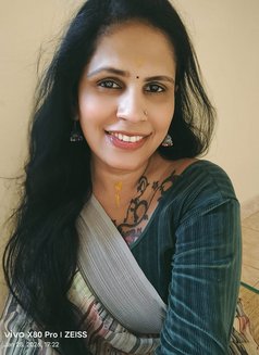 Monal - Transsexual companion in Chennai Photo 1 of 10