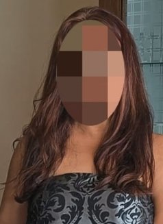I'ts me mature girl let's meet-up🥂 - puta in Hyderabad Photo 2 of 4