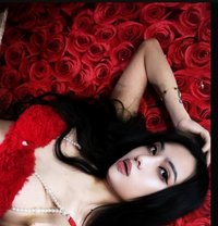 Monalisa - Transsexual escort in Bangalore Photo 14 of 15