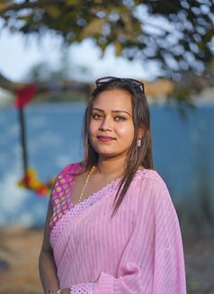 Monalisha - puta in Kolkata Photo 2 of 2
