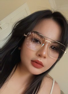 Lyn - Acompañantes masculino in Doha Photo 1 of 8