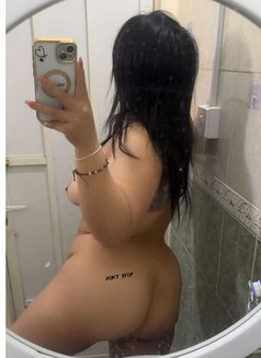 Lyn - Acompañantes masculino in Doha Photo 5 of 8