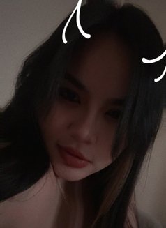 Lyn - Acompañantes masculino in Doha Photo 7 of 8