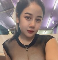 Money - masseuse in Bangkok