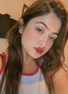 Money buys all the PU$$Y isn’t? .🤍9 - puta in Chennai Photo 14 of 20