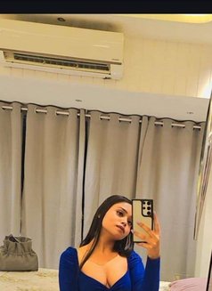 Money buys all the PU$$Y isn’t? .🤍9 - puta in Chennai Photo 17 of 20