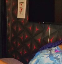 Money - escort in Nairobi