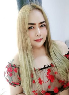 Bena - masseuse in Dubai Photo 1 of 7
