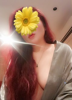 Money - puta in Jeddah Photo 12 of 14