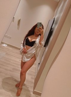 Money - puta in Jeddah Photo 13 of 14