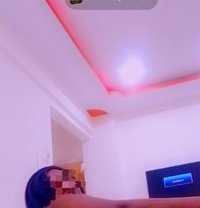 Moni Cum Show and Real Meat - puta in Mumbai
