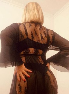 Monica - puta in Lisbon Photo 5 of 6