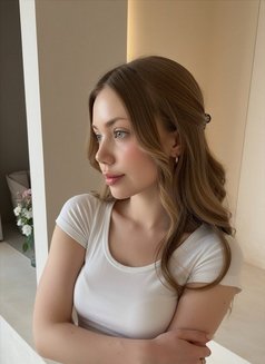 Monica - escort in Dubai Photo 12 of 13