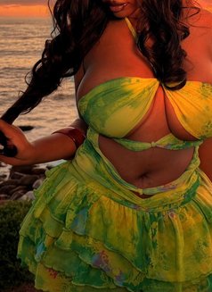 Monica - escort in Guangzhou Photo 3 of 4