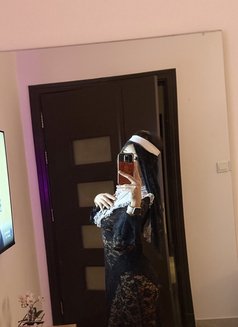 Monica Half Thai-Taiwan - puta in Jeddah Photo 15 of 29