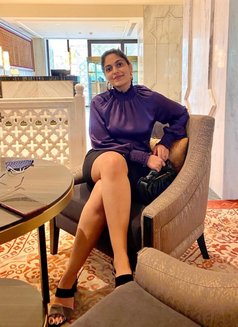 Monica Independent 5*star Luxury, Hotels - Agencia de putas in New Delhi Photo 3 of 5