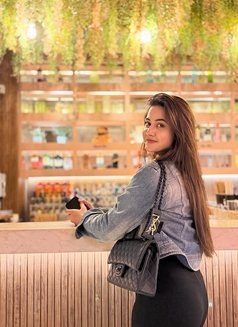 Monica - escort in Mumbai Photo 1 of 4