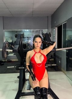 Monica - Transsexual dominatrix in Bangkok Photo 4 of 13