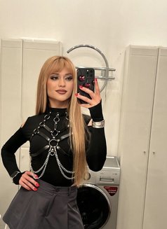 🇷🇺Diana🇷🇺 Russian Both Top - Transsexual escort in Doha Photo 2 of 11