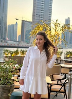 Monica - escort in Hong Kong Photo 5 of 5
