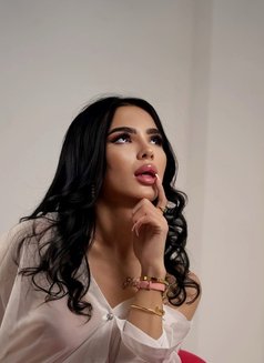 Monica - Transsexual escort in İstanbul Photo 7 of 14