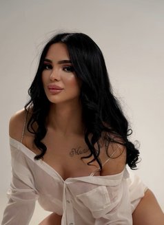 Monica - Transsexual escort in İstanbul Photo 14 of 14
