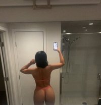 Monica Santa - puta in Toulouse