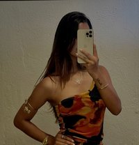 One and only hand cash service - escort in Kathmandu