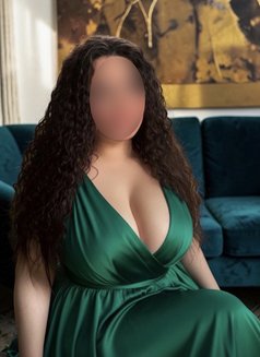 Natural Big Boobs - puta in Al Manama Photo 10 of 12