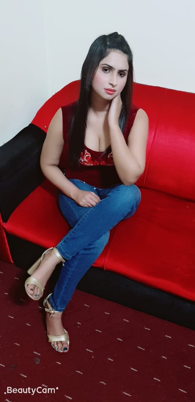 lady Busty indian