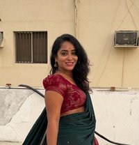Monika cash payment by hand - escort in Kochi Photo 6 of 7