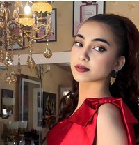 Priyanshi Independent Model 89288//55901 - puta in Candolim, Goa