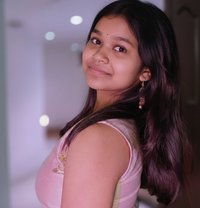 Monika - masseuse in Chennai